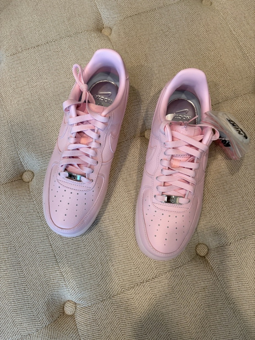 NWTs: never been worn - Nike Women’s Low-Top Pink Leather Sneakers